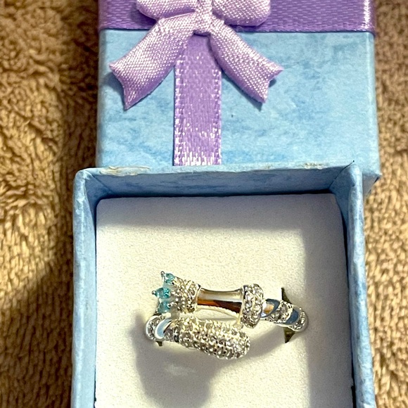 The Royal Pawn Ring size 8 - Picture 3 of 4